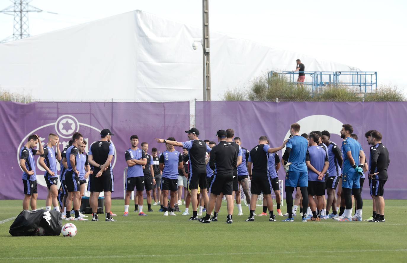 El entrenamiento a puerta abierta del Real Valladolid, en imágenes