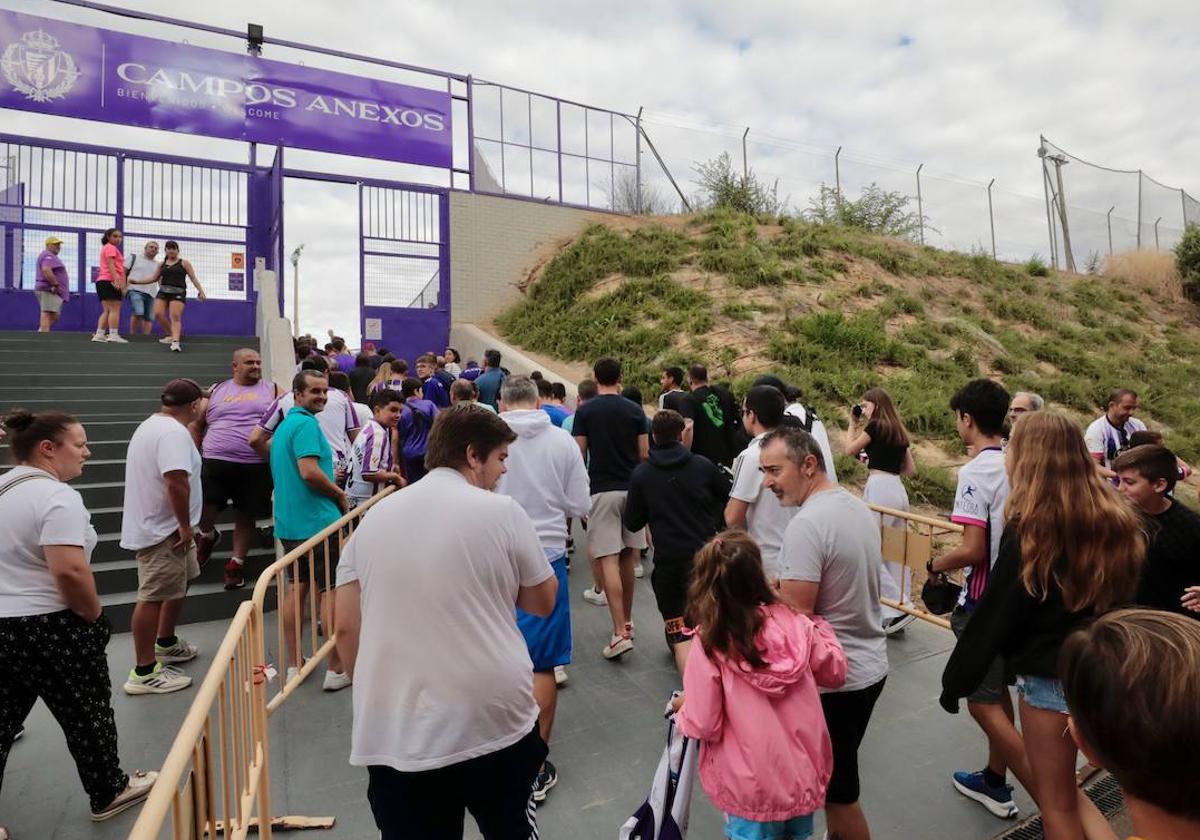 El entrenamiento a puerta abierta del Real Valladolid, en imágenes