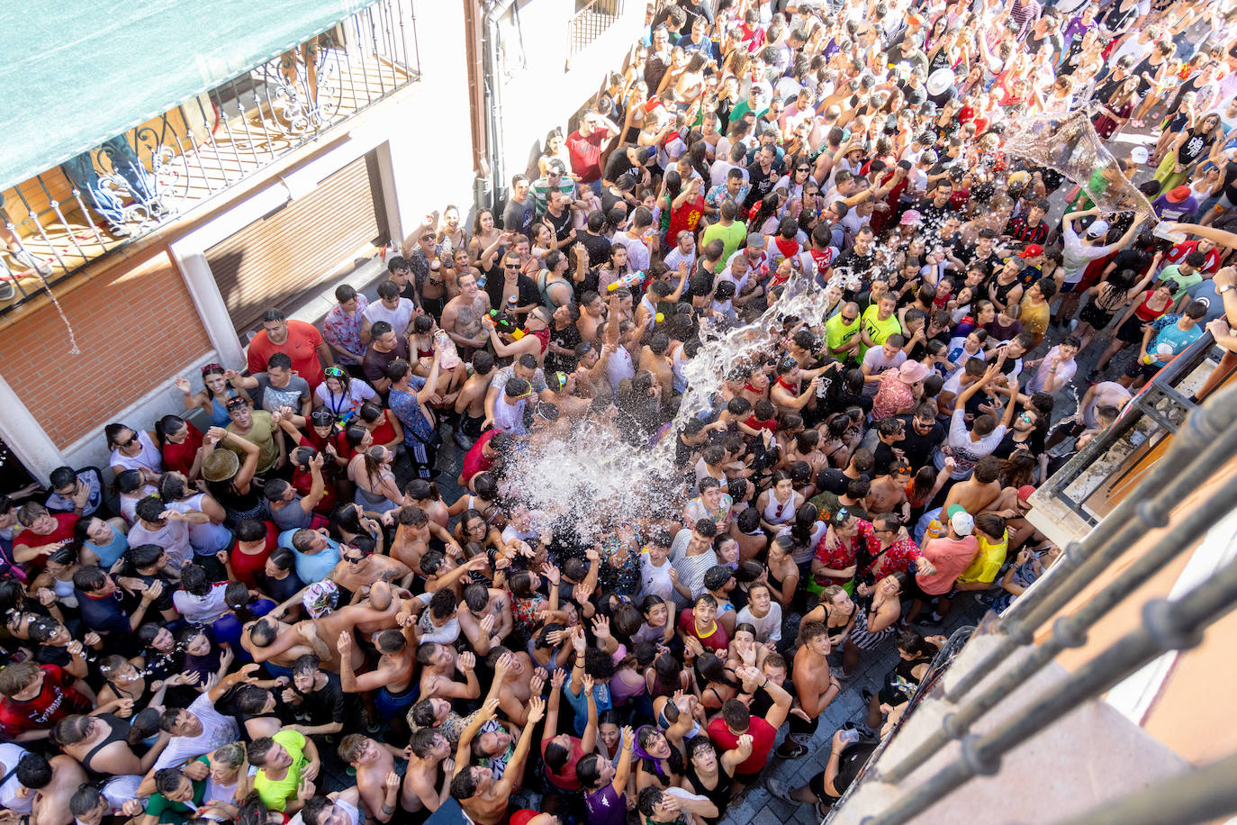 Todas las imágenes del multitudinario primer chúndara en las fiestas de Peñafiel 2024