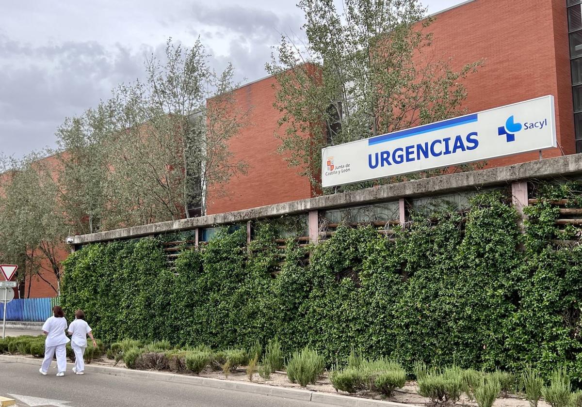 Entrada a Urgencias del Hospital Río Hortega de Valladolid.