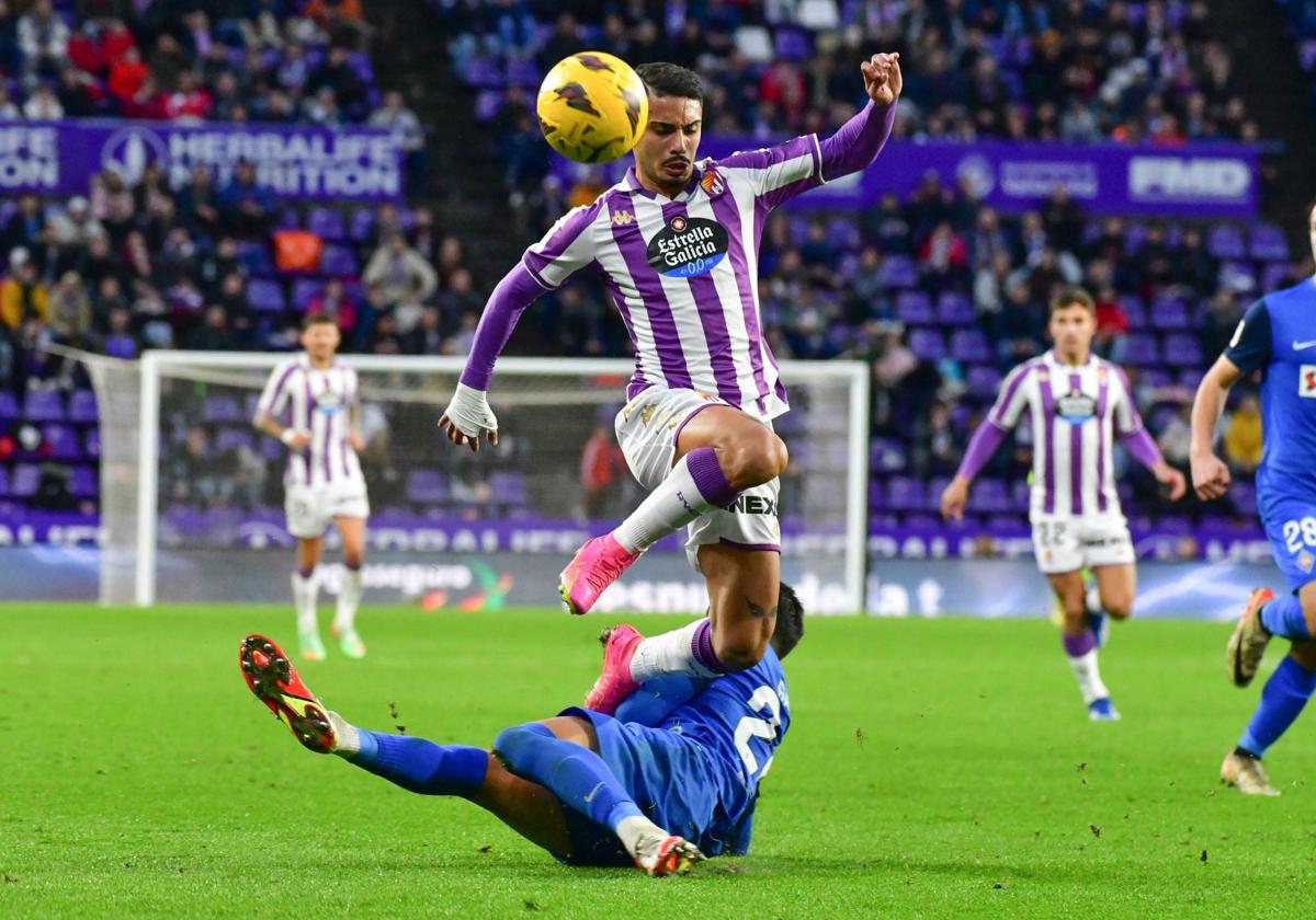 Salazar, en el choque ante el Amorebieta en Zorrilla, la pasada temporada.