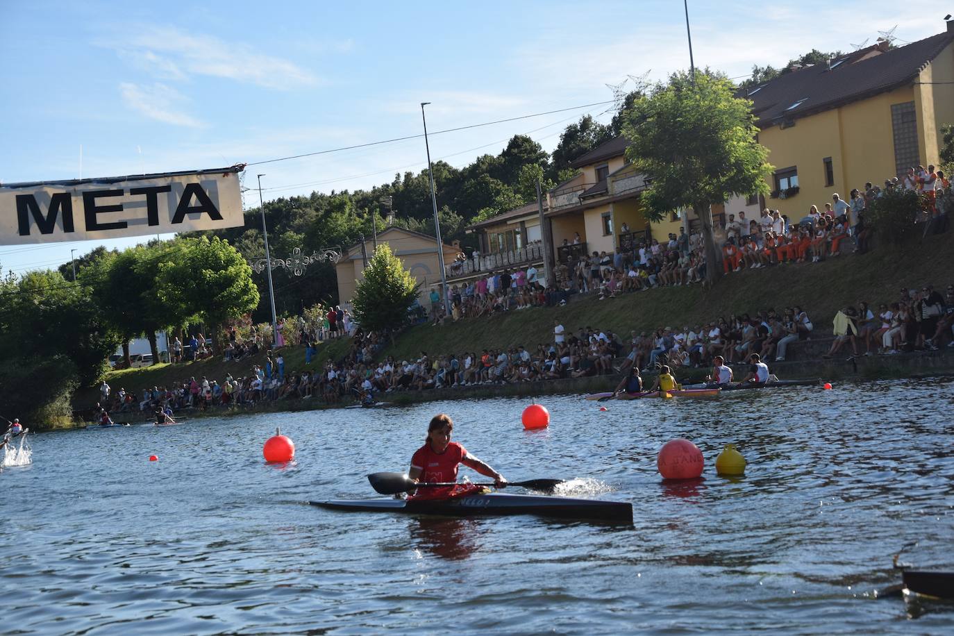 Fiesta de las piraguas en Velilla del Río Carrión