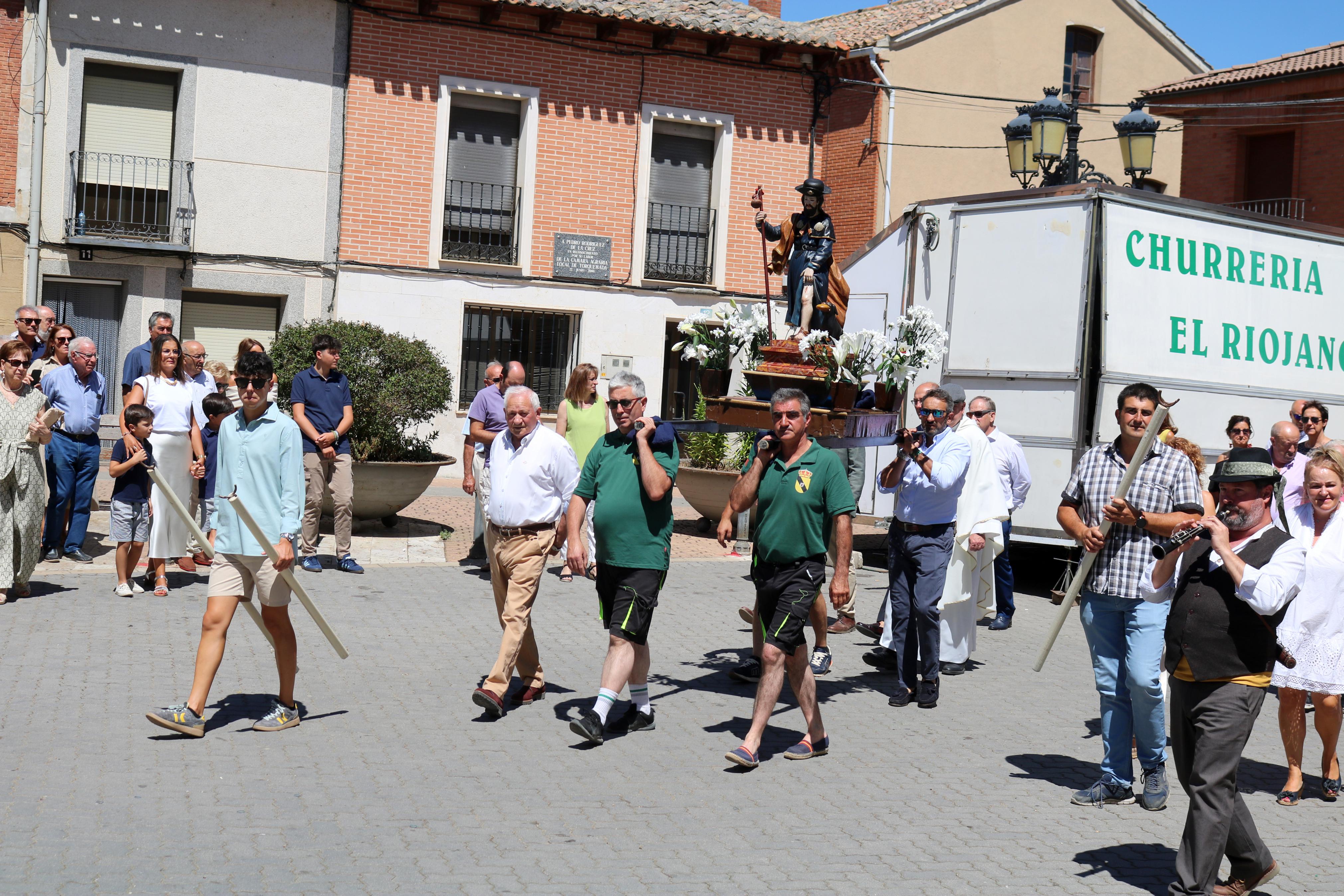 Procesión en honor a San Roque en Torquemada