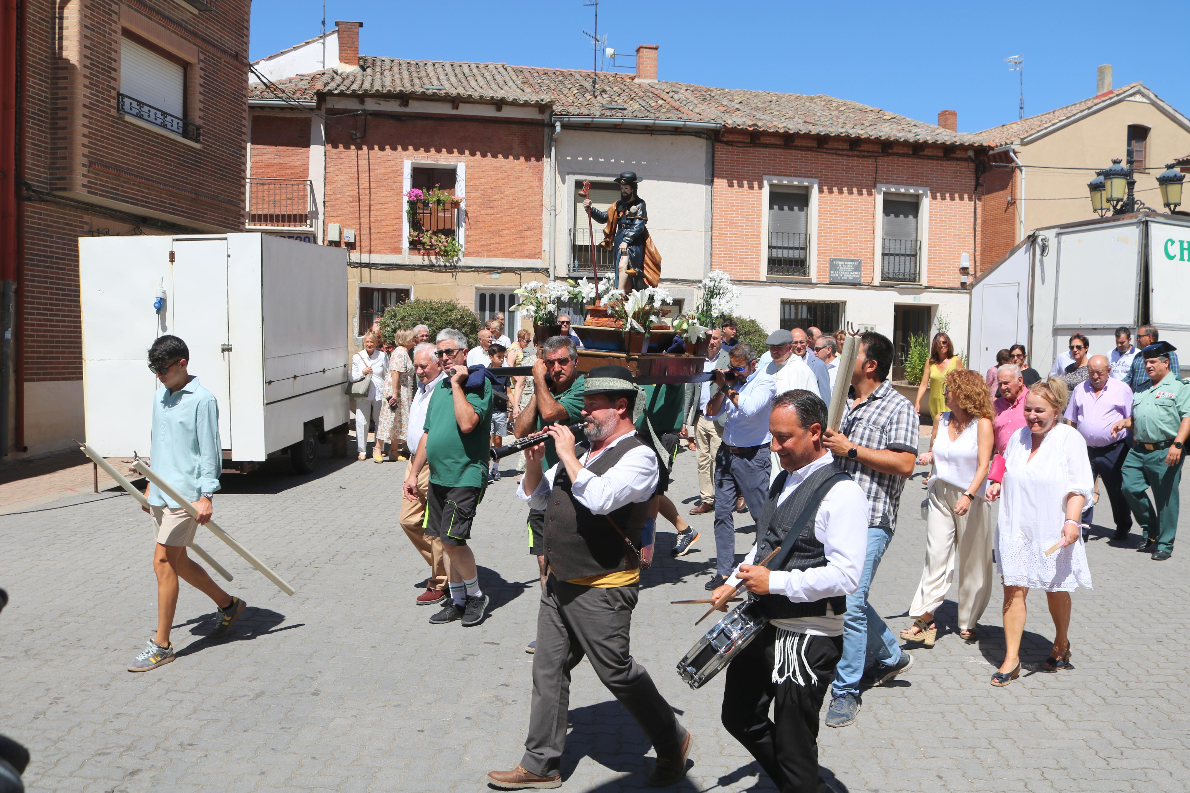 Procesión en honor a San Roque en Torquemada