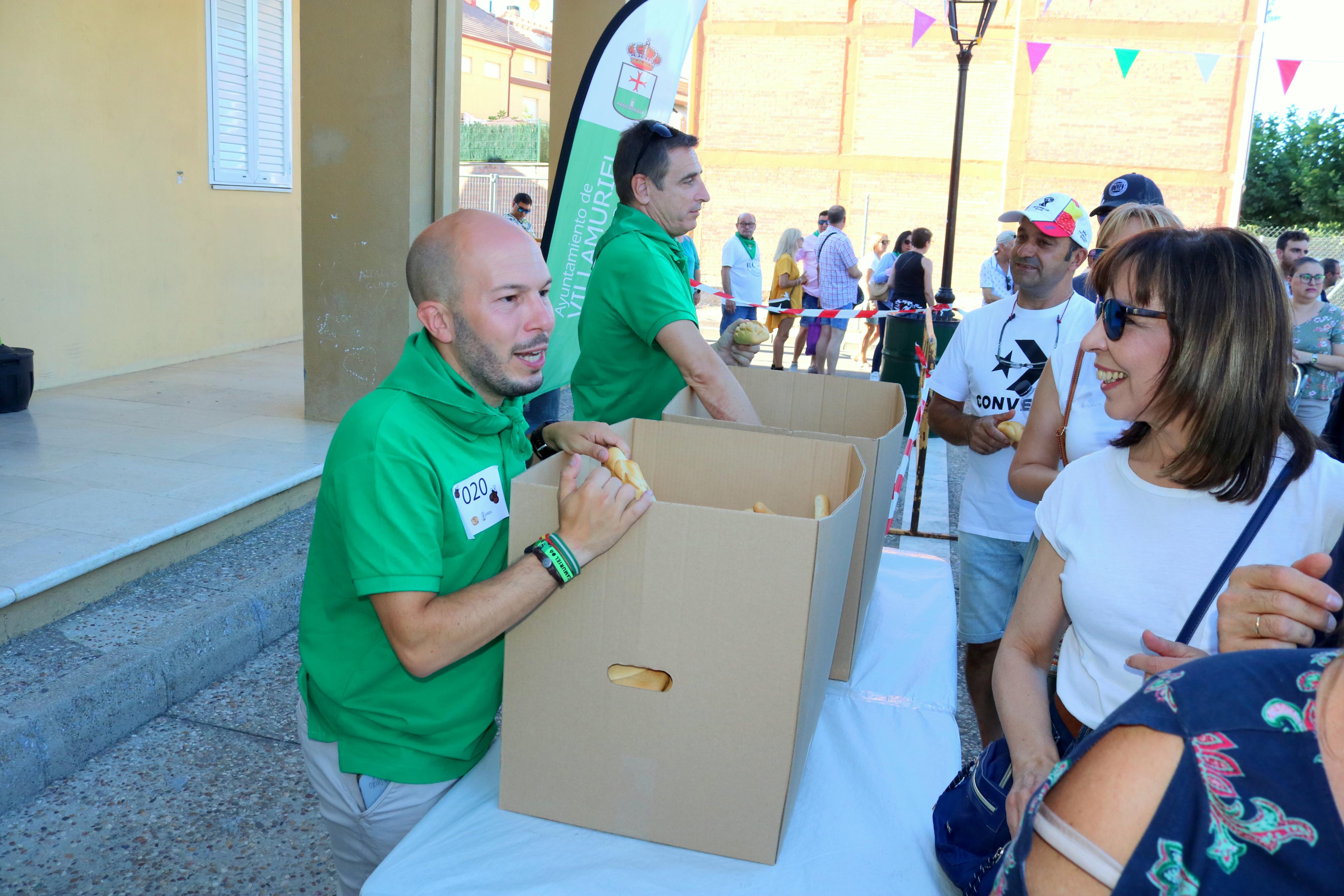 Villamuriel de Cerrato celebra San Roque con pan, queso y vino