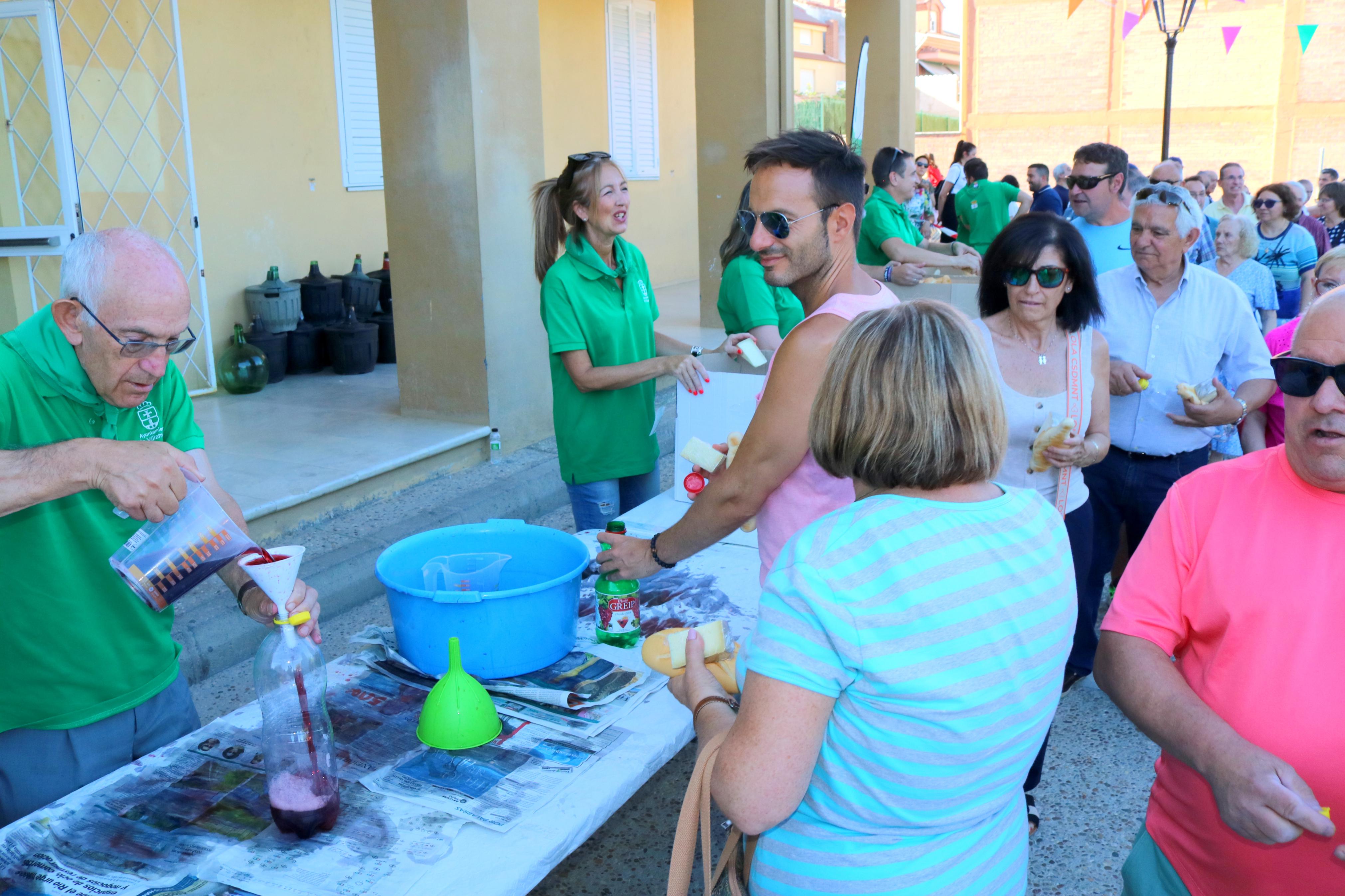 Villamuriel de Cerrato celebra San Roque con pan, queso y vino