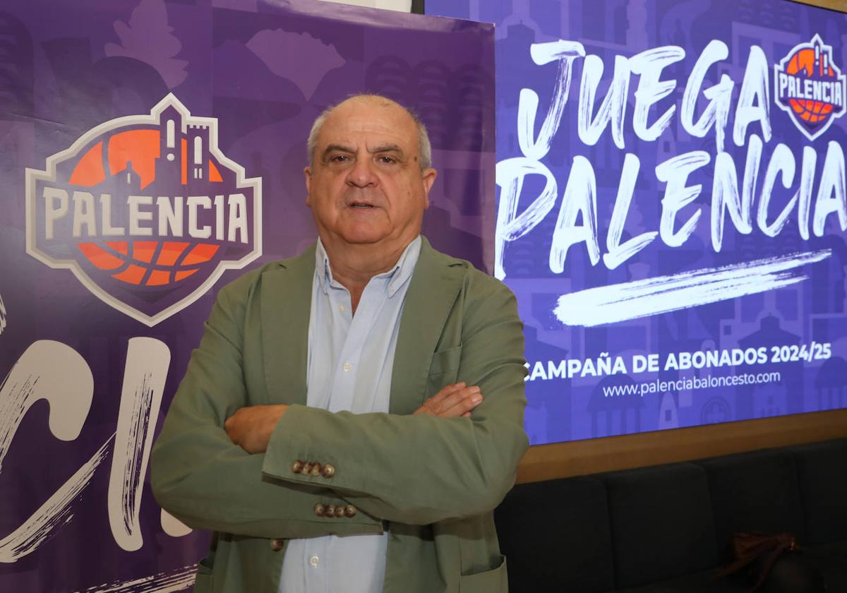 El presidente del Palencia Baloncesto, Gonzalo Ibáñez, en la presentación de la nueva campaña.