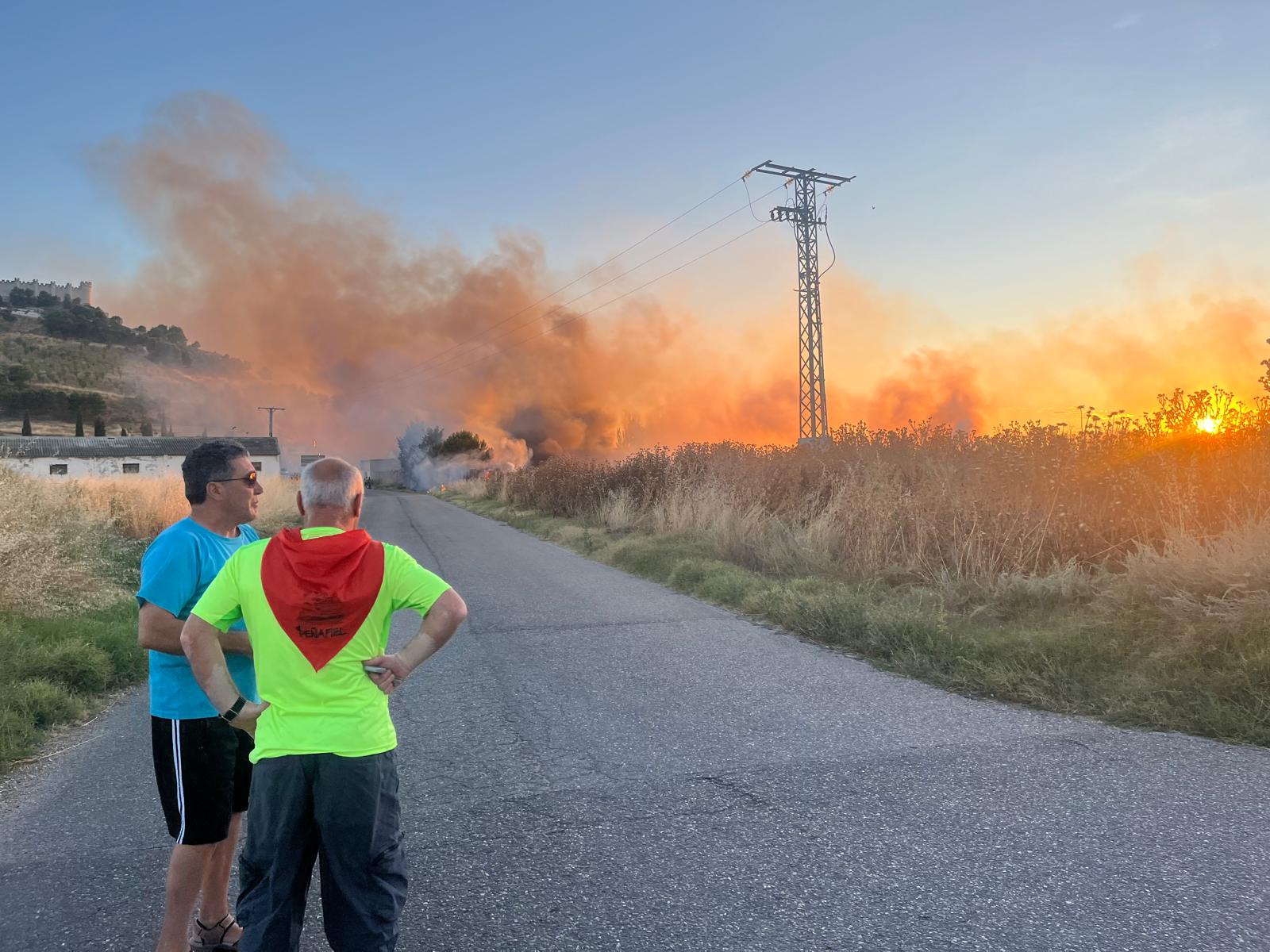 Las imágenes del incendio en las afueras de Peñafiel
