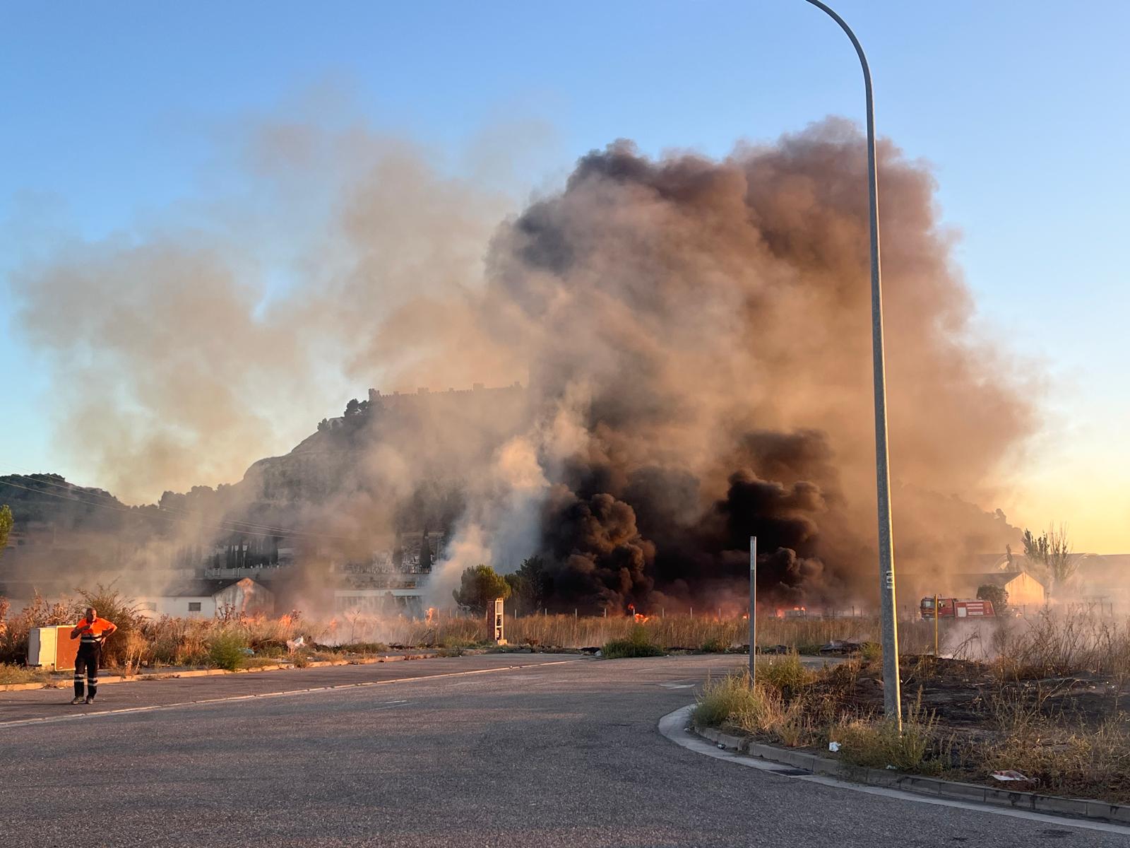 Las imágenes del incendio en las afueras de Peñafiel