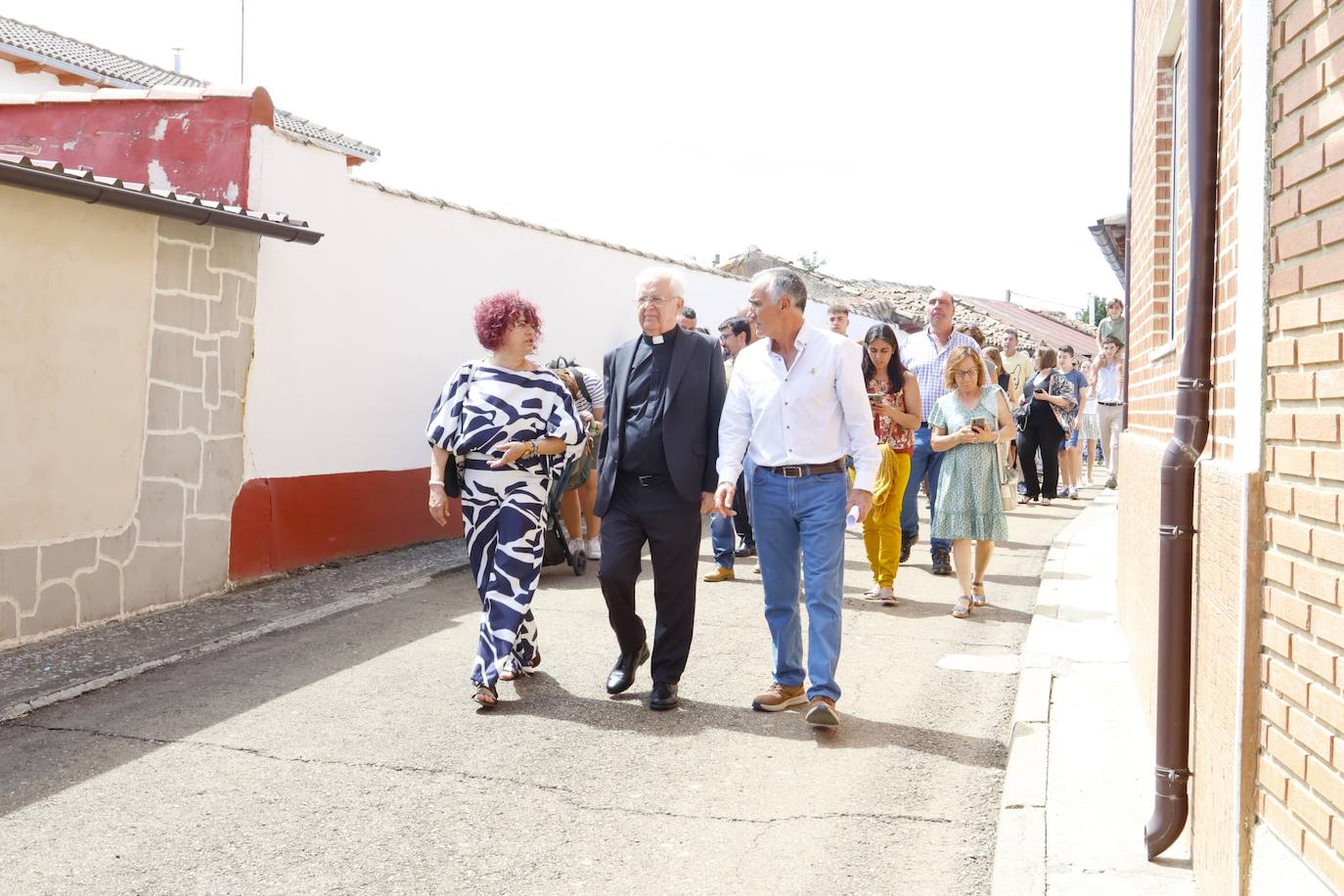 Una calle para el sacerdote que creó una parroquia virtual
