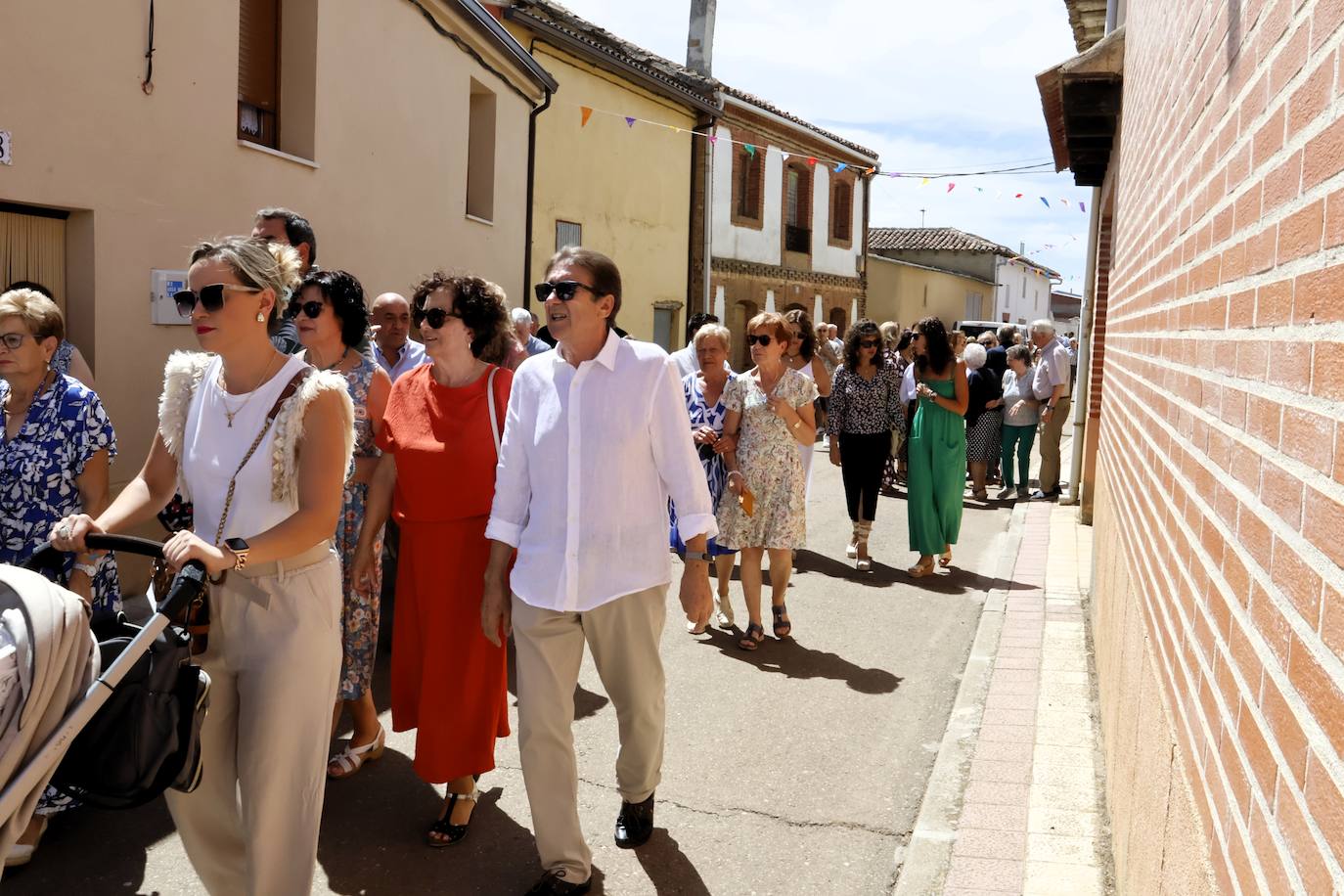 Una calle para el sacerdote que creó una parroquia virtual