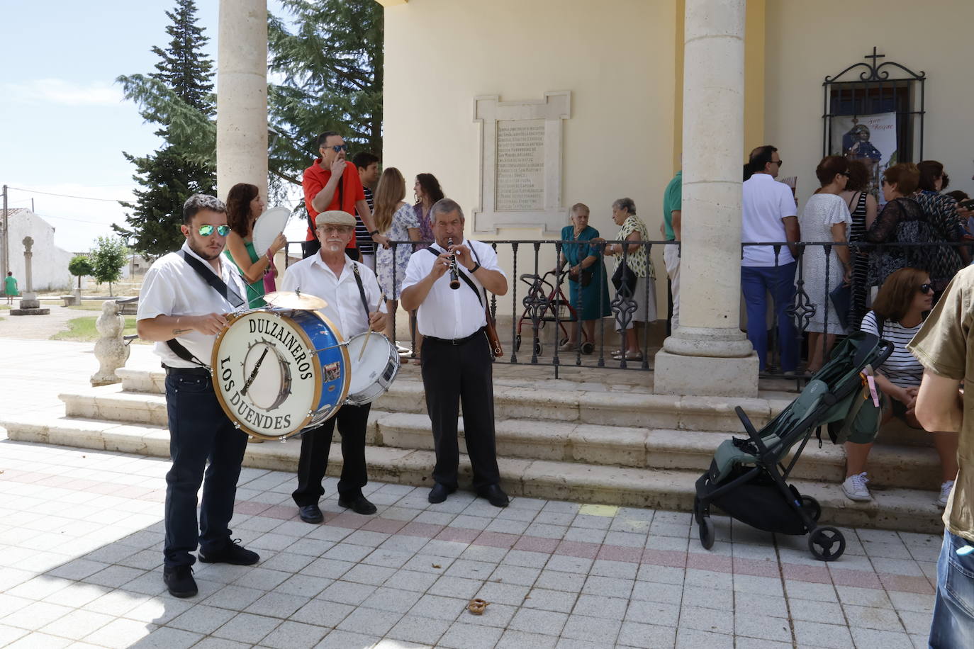 Una calle para el sacerdote que creó una parroquia virtual