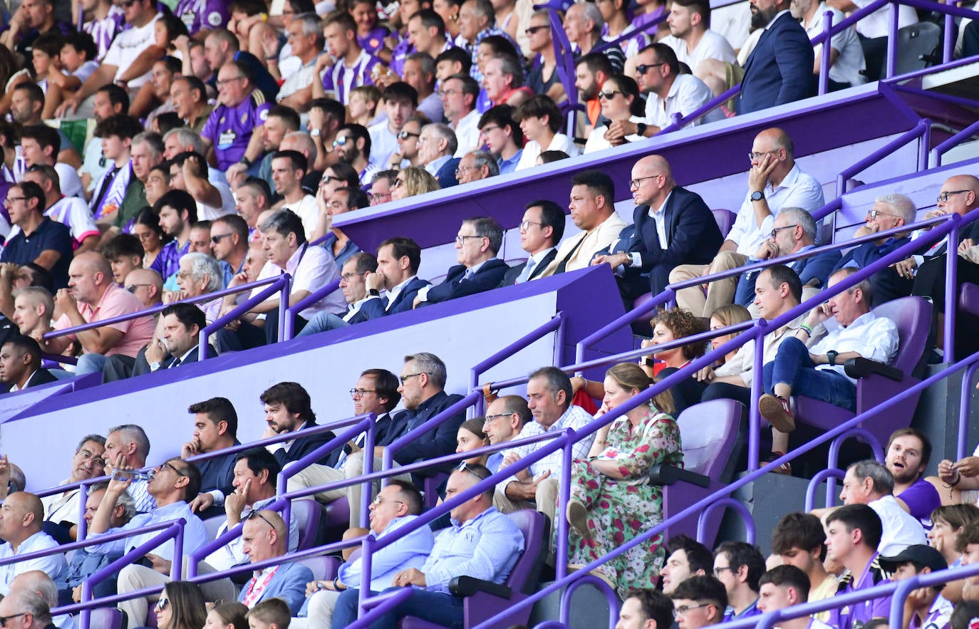 La victoria del Real Valladolid en su regreso a Primera, en imágenes