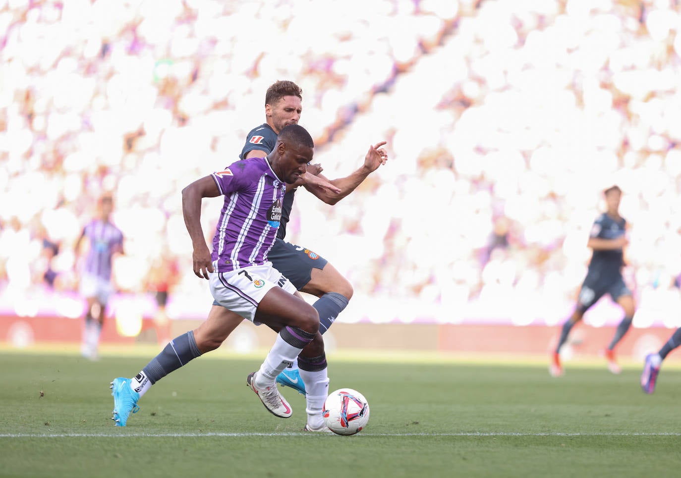 La victoria del Real Valladolid en su regreso a Primera, en imágenes