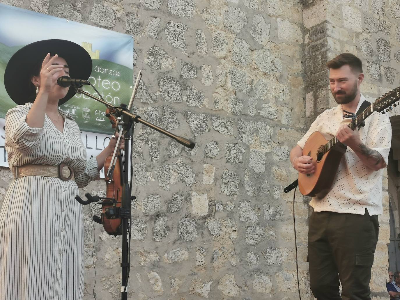 Torrelobatón exhibe su mejor paloteo