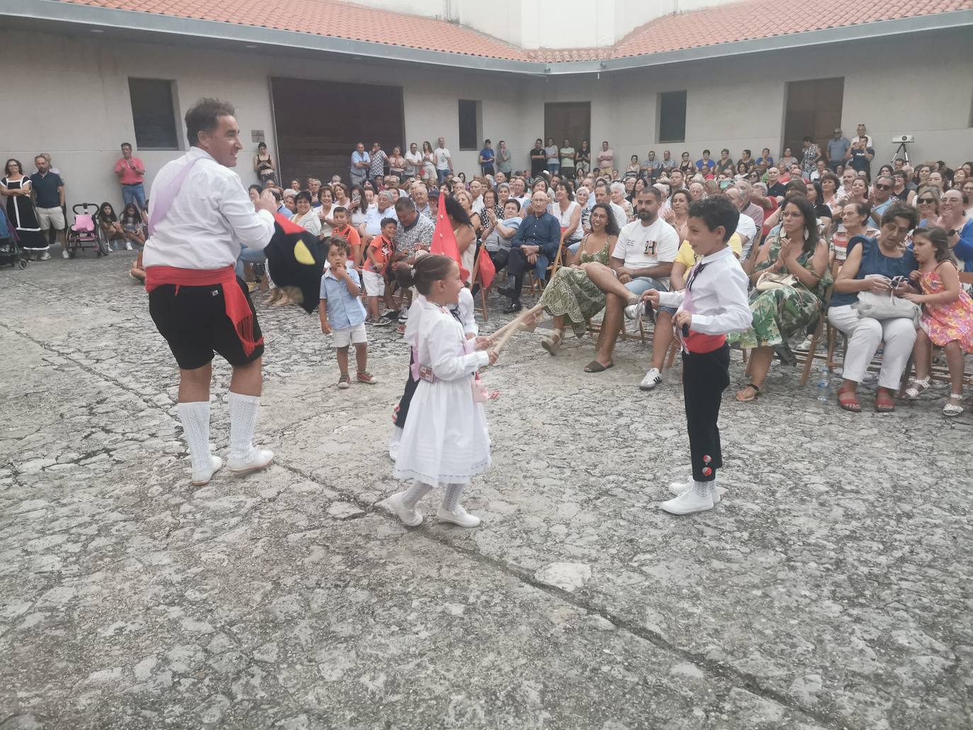 Torrelobatón exhibe su mejor paloteo