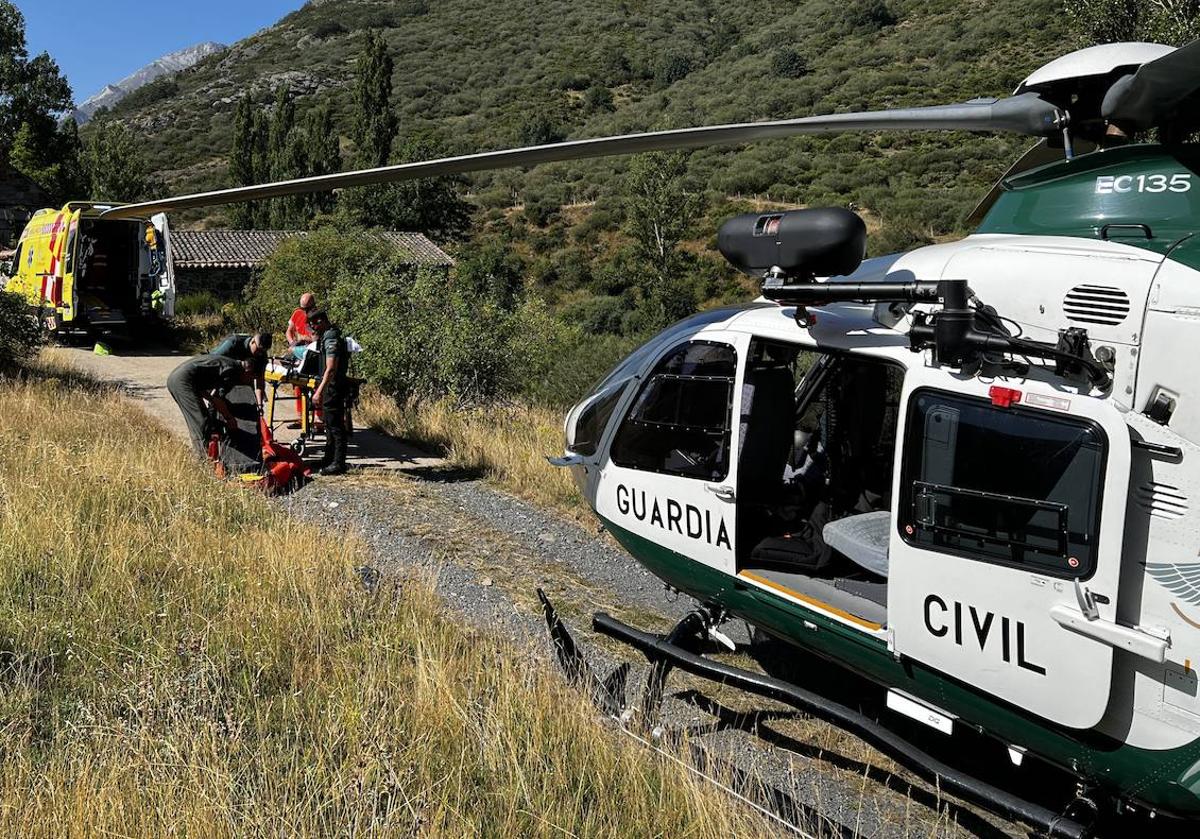 Imagen del rescate del montañero herido.