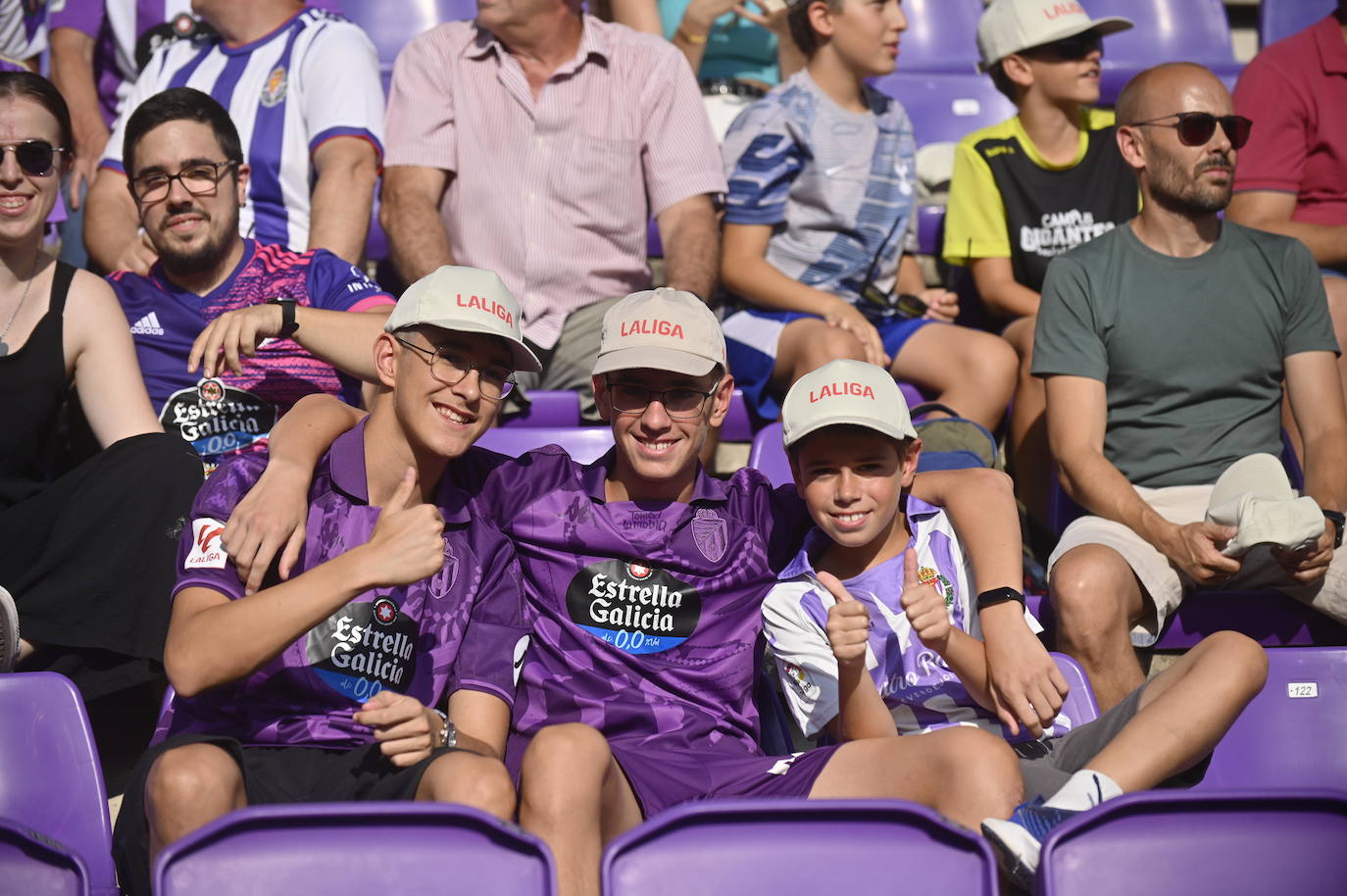 Búscate en la grada del estadio José Zorrilla (1/4)