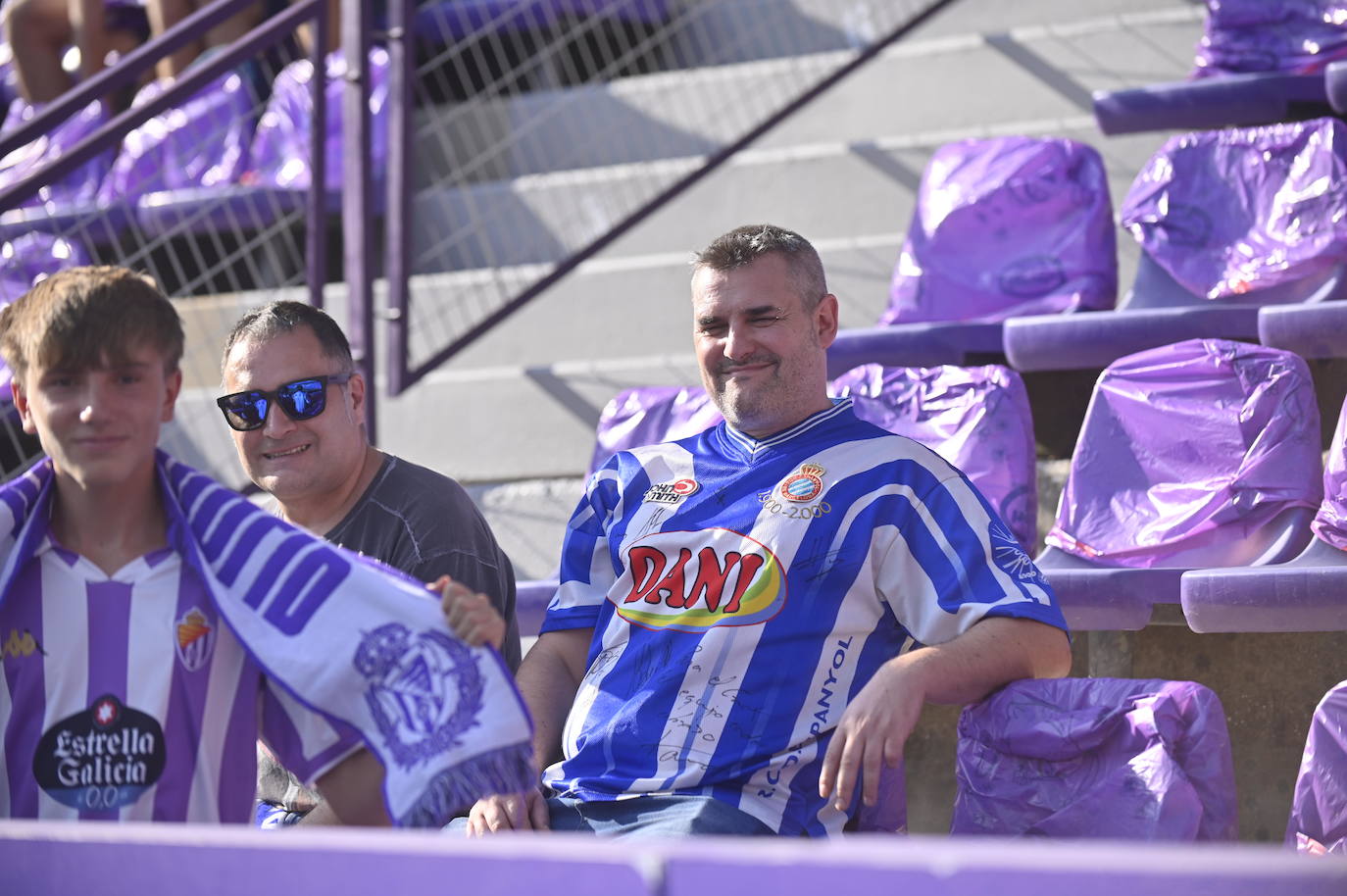 Búscate en la grada del estadio José Zorrilla (2/4)