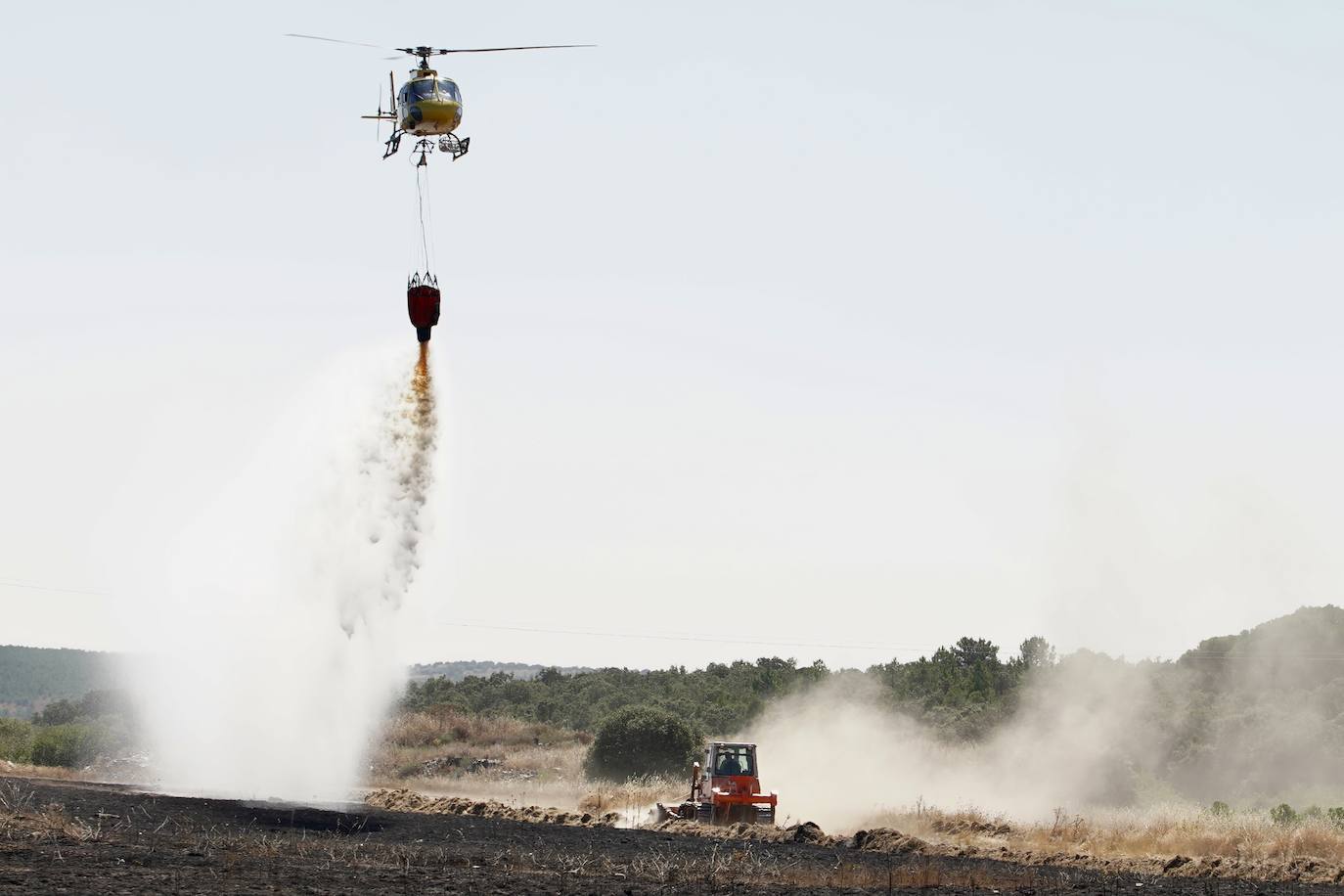 El incendio forestal de Castrillo de los Polvazares baja a nivel 1