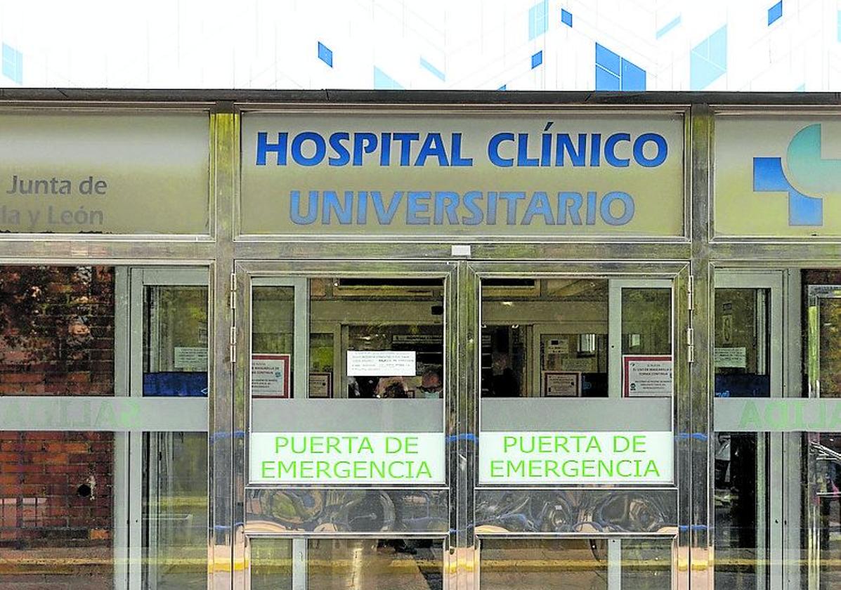 Puerta de acceso al hospital Clínico de Valladolid.