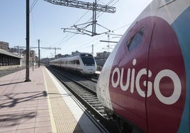 Trenes OUIGO en la estación del Campo Grande, Valladolid.