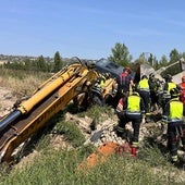 Herido tras hundirse en lodo una retroexcavadora en Traspinedo