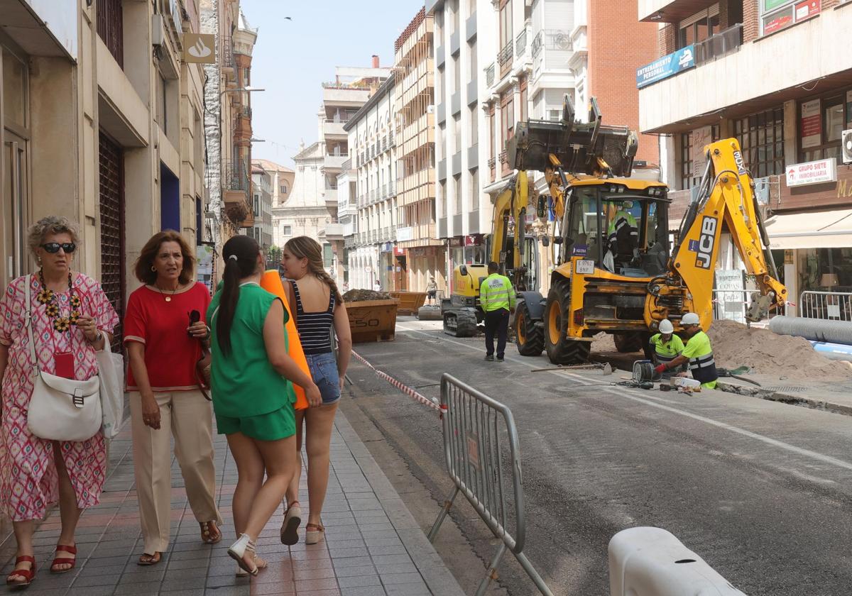 Trabajos en la calle Don Sancho.