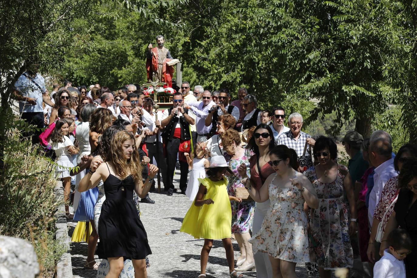 Procesión de San Bartolomé en Fompedraza