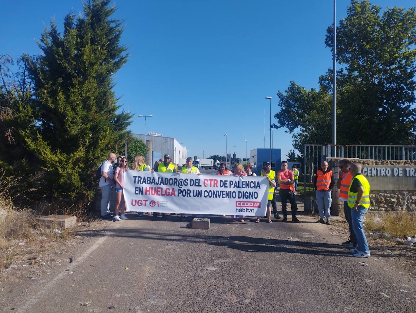 Los trabajadores mantienen la huelga en el Centro de Tratamiento de Residuos