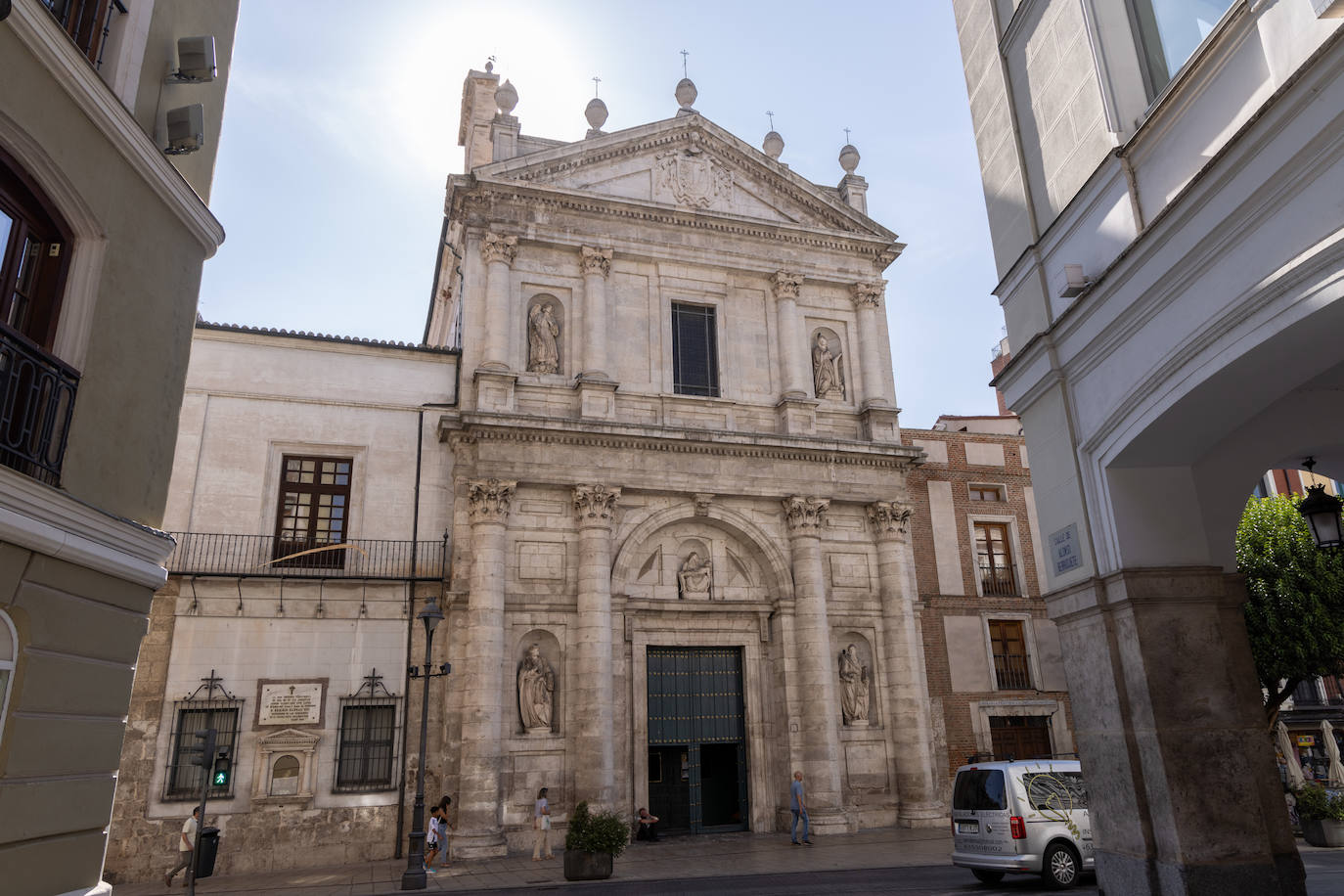 Fachada de la iglesia de las Angustias.