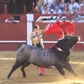 Fiasco de corrida con un público para canonizar con los Partido de Resina