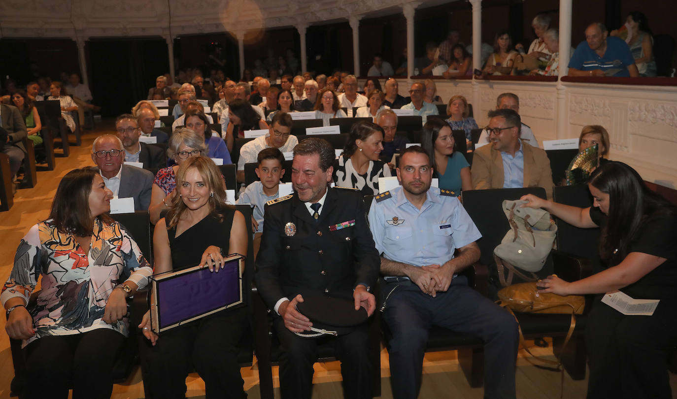 Pregón literario de Eva Villaver en el Teatro Principal