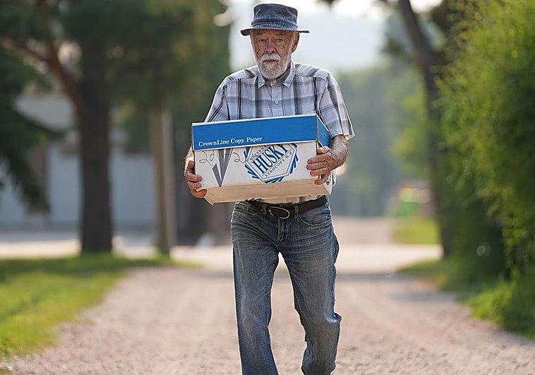El profesor canadiense Bruce Farrer en una escena del filme.