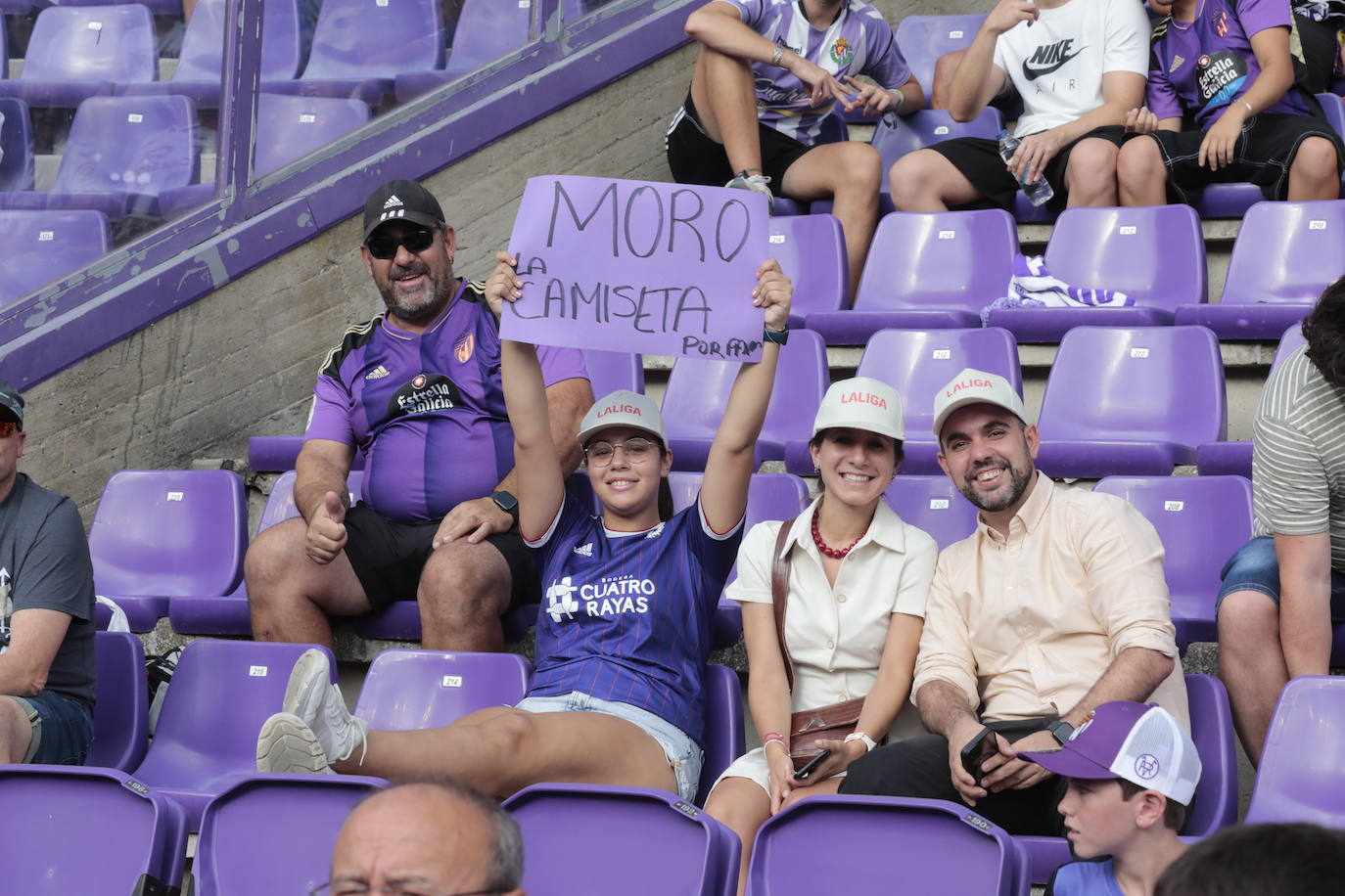 Búscate en la grada del estadio José Zorrilla (2/4)