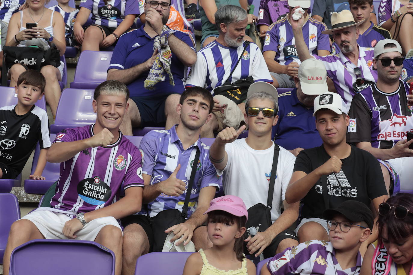 Búscate en la grada del estadio José Zorrilla (2/4)