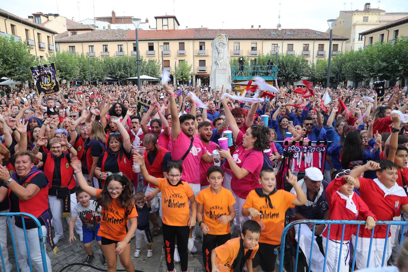 Palencia enciende el cohetón festivo