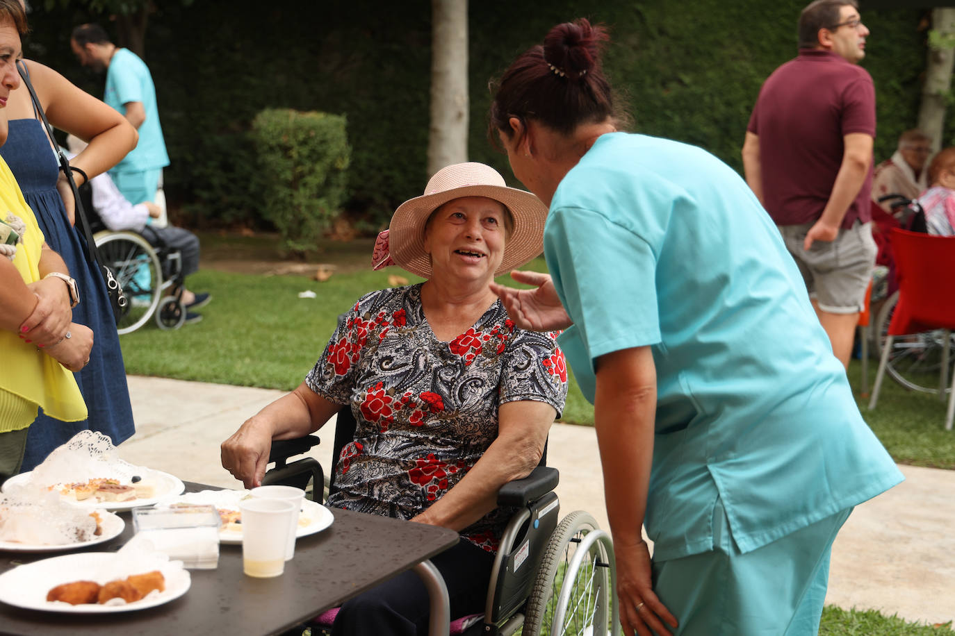 La fiesta de los 30 años de la Residencia El Villar de Laguna