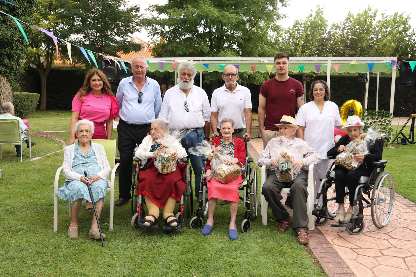 La fiesta de los 30 años de la Residencia El Villar de Laguna