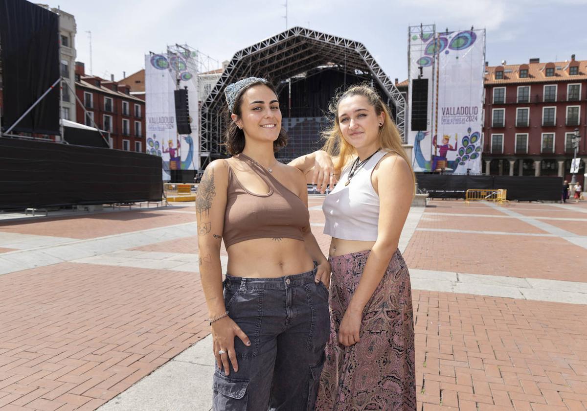 Las integrantes de Bulsara, en la Plaza Mayor.