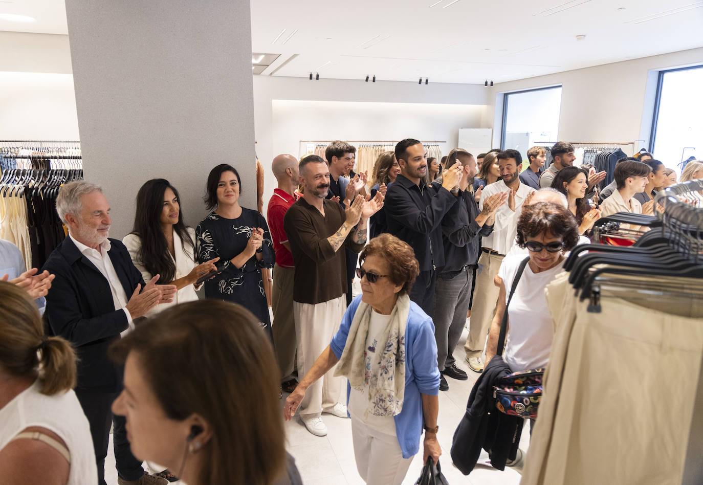 Las imágenes de la apertura de la nueva tienda de Zara en Valladolid