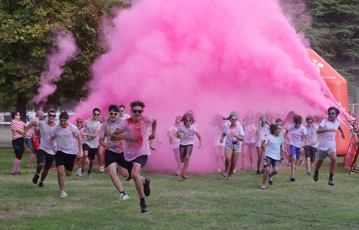 La Holi San Antolín tiñe el Sotillo de colores