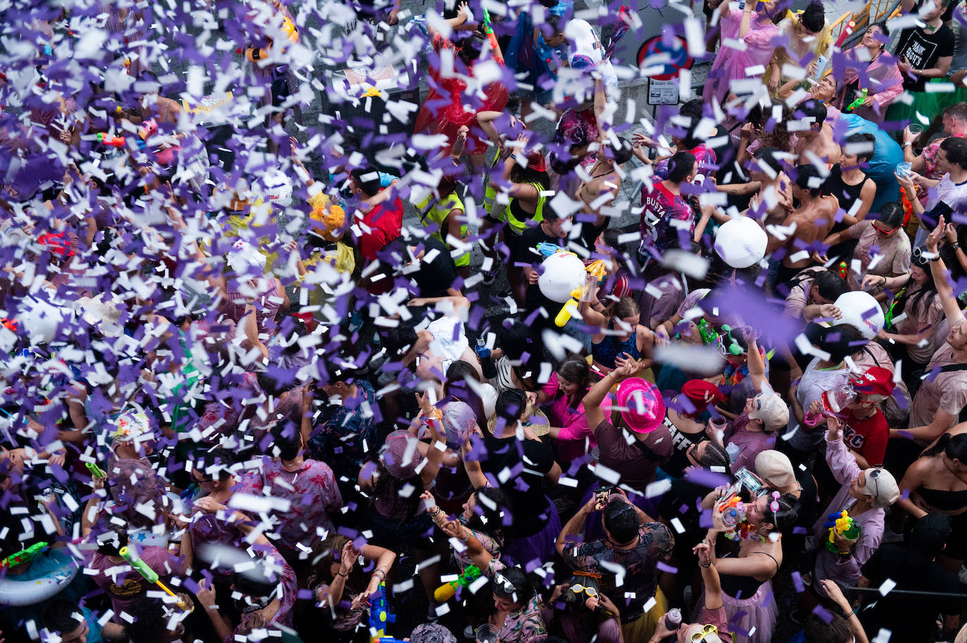 El desfile de peñas de las Fiestas de Valladolid 2024, en imágenes