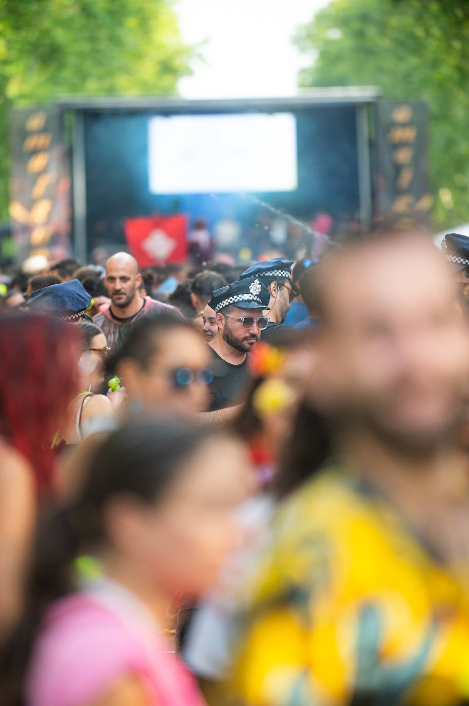 El desfile de peñas de las Fiestas de Valladolid 2024, en imágenes