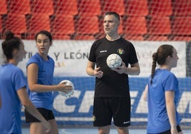 Salva Puig durante un entrenamiento del Caja Rural Aula.