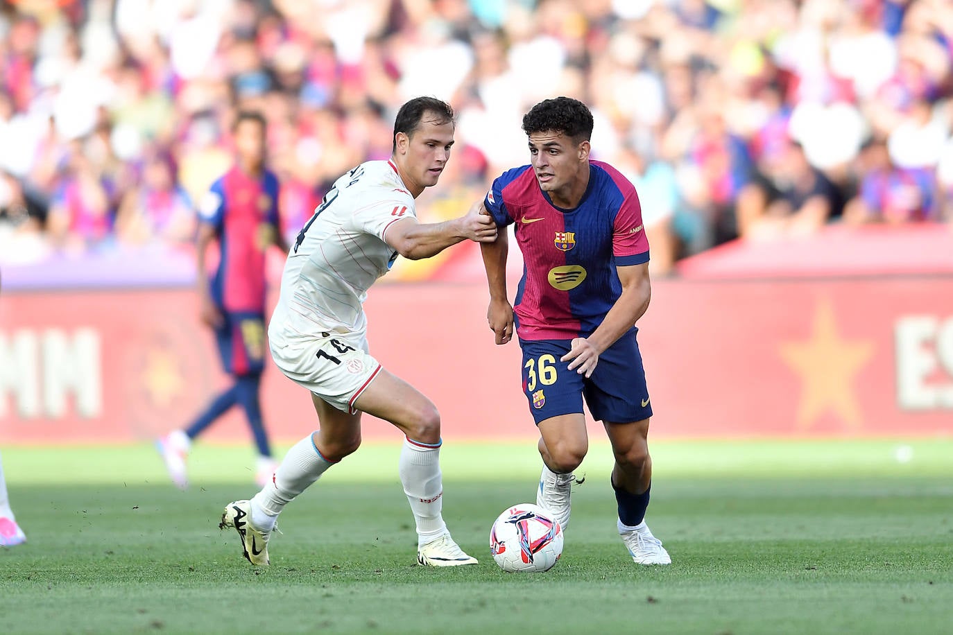 La goleada del Barcelona al Real Valladolid, en imágenes