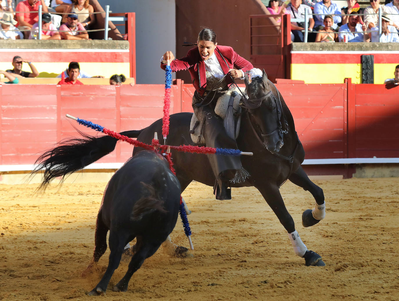 Triunfo del rejoneo en San Antolín