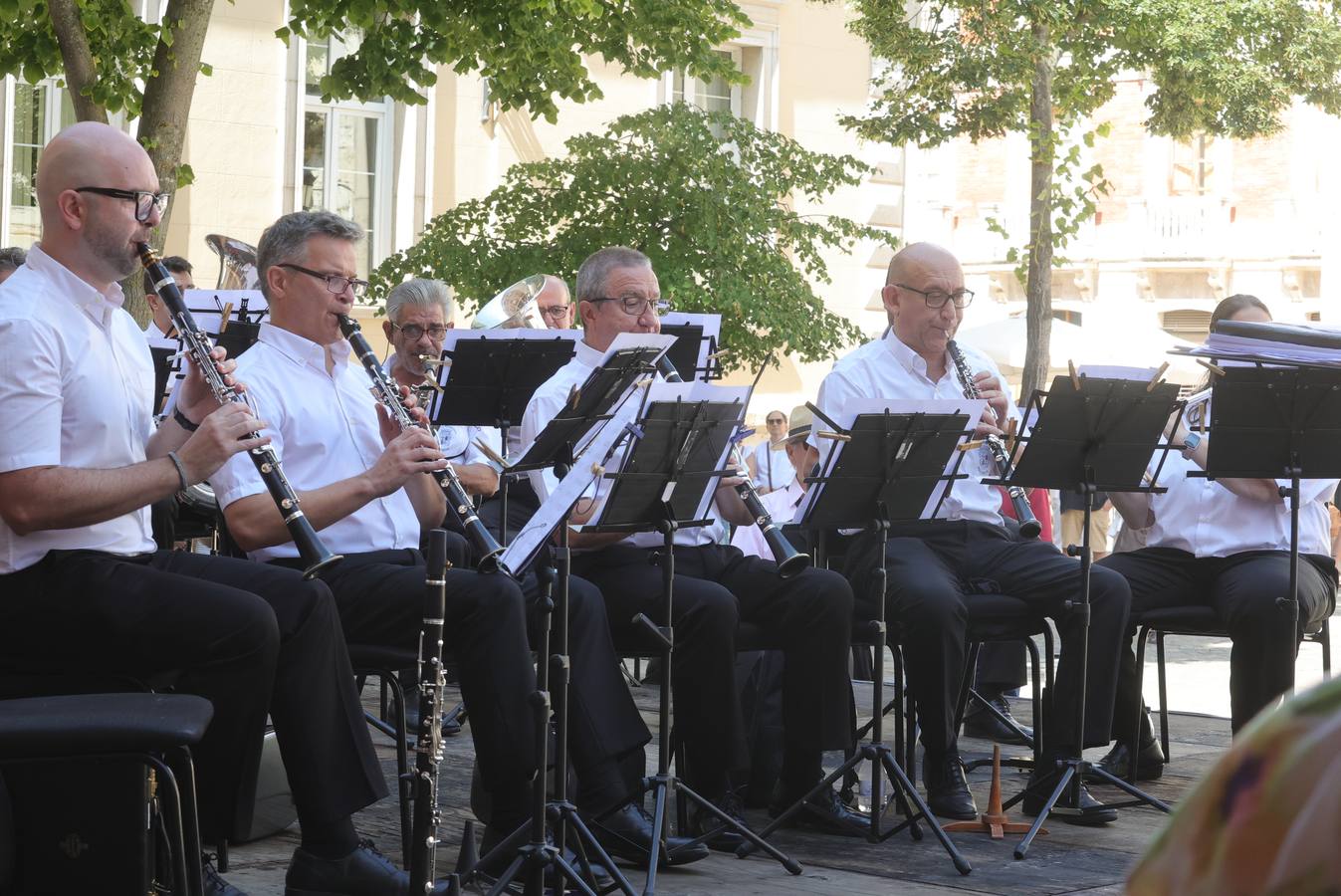 Concierto extraordinario de la Banda de Música en la plaza de San Francisco