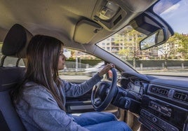 Existen diferentes 'trucos' que pueden ayudar a prevenir los mareos a bordo de un automóvil.