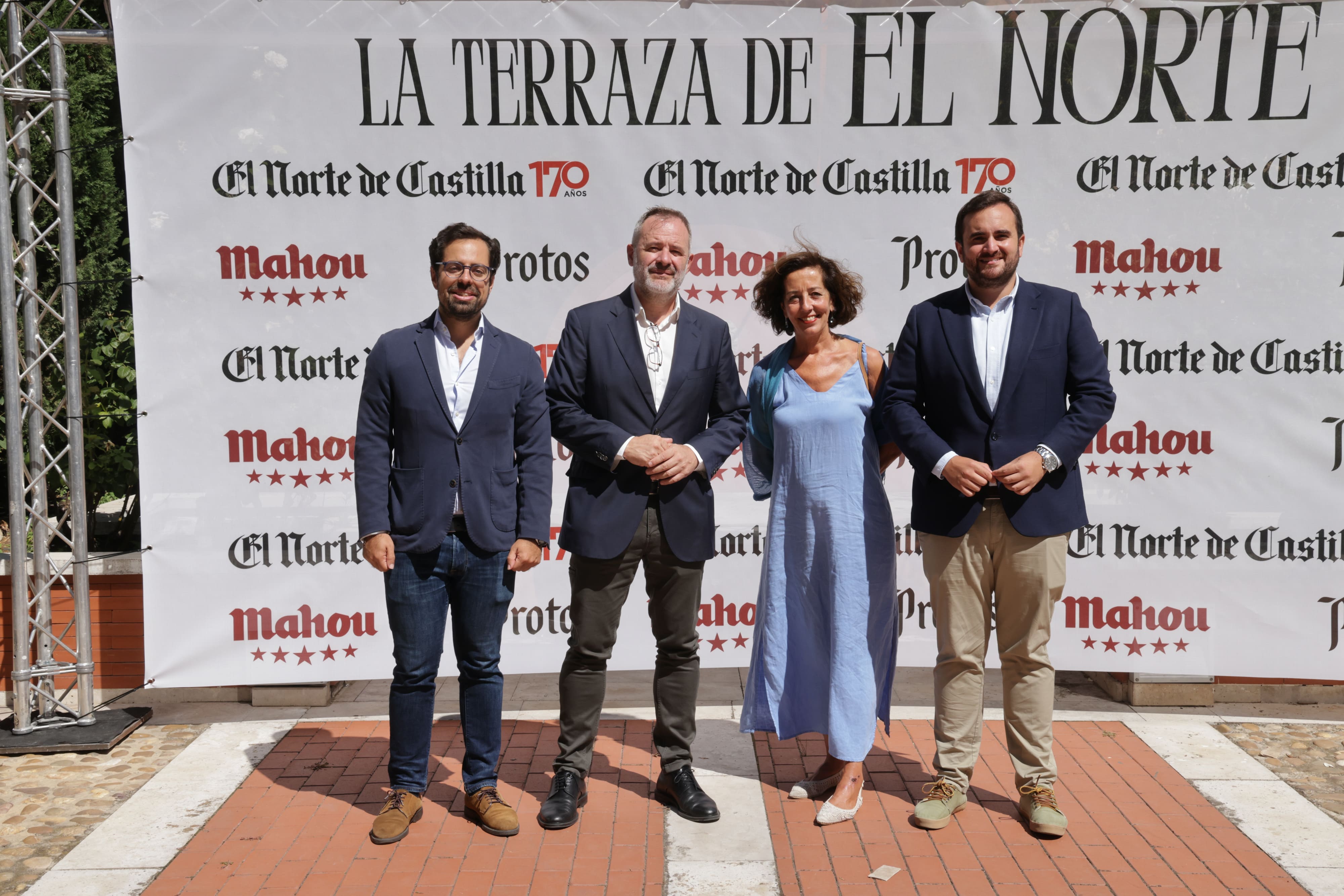 Eduardo Carazo (diputado nacional por el PP), Ángel Ortiz (El Norte de Castilla), Mercedes Cantalapiedra (diputado nacional por el PP) y José Ángel Alonso (senador por el PP).